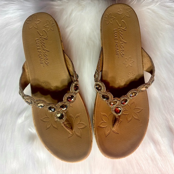 SKECHERS  Cork Style Wedge Thong Sandal - Picture 2 of 15